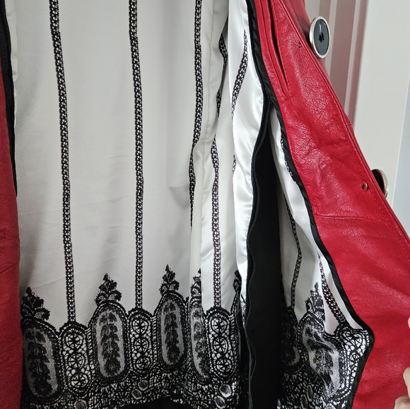 Red leather jacket - Picture 1 of 3